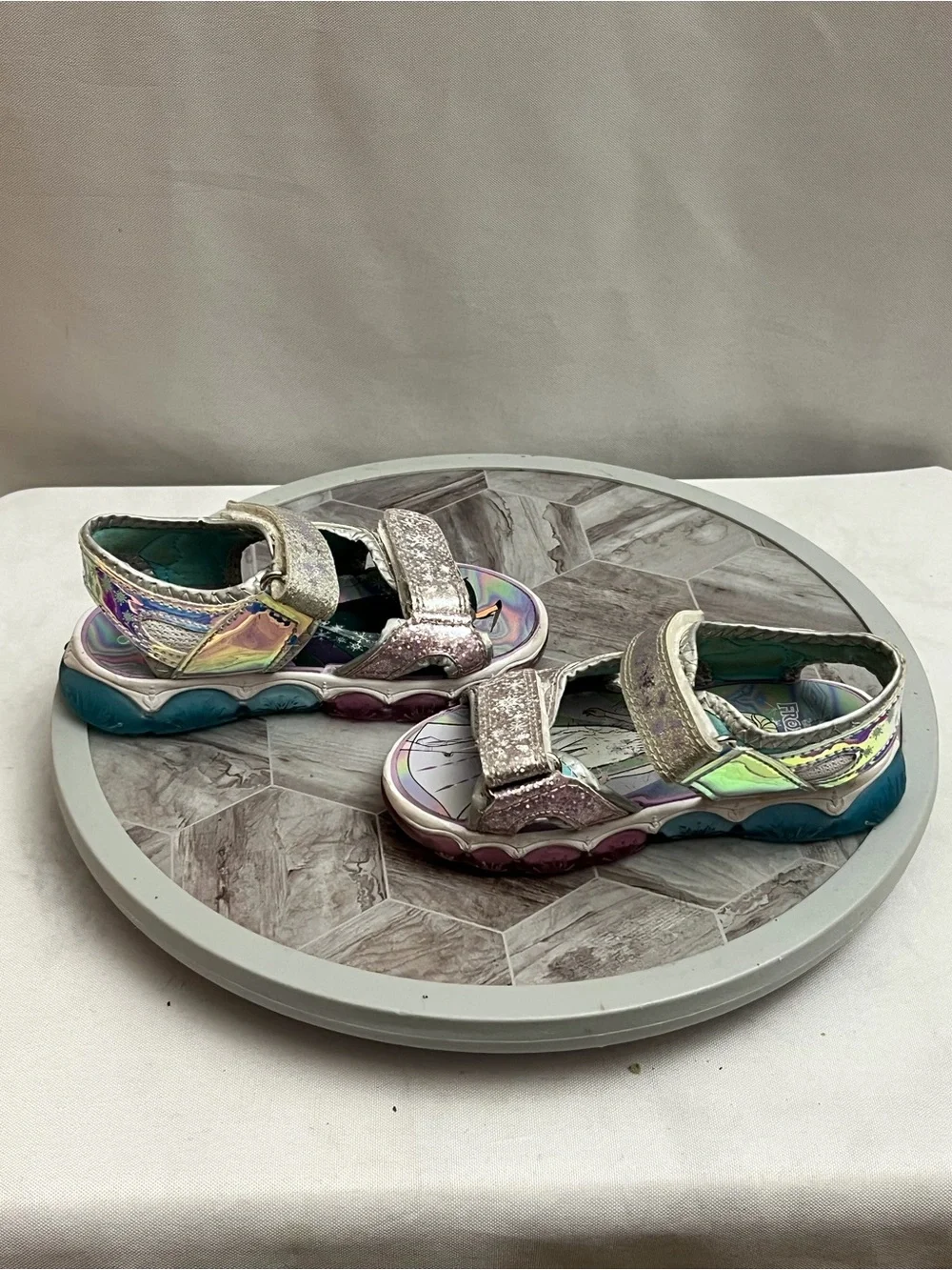 Disney Frozen Elsa Light Up Glitter Sandals Girls Size 8 Silver Blue